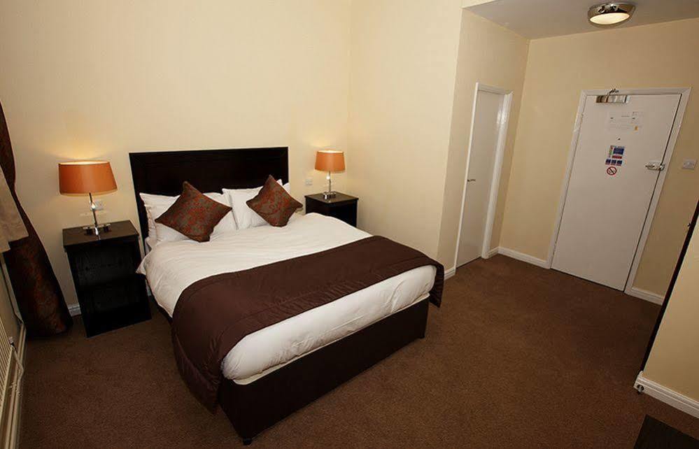 Hotel Dolphin Sa1 à Swansea Extérieur photo